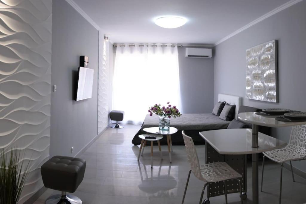 Stylish Studio In Only 50 Meters From Beach ! Nice Exterior photo